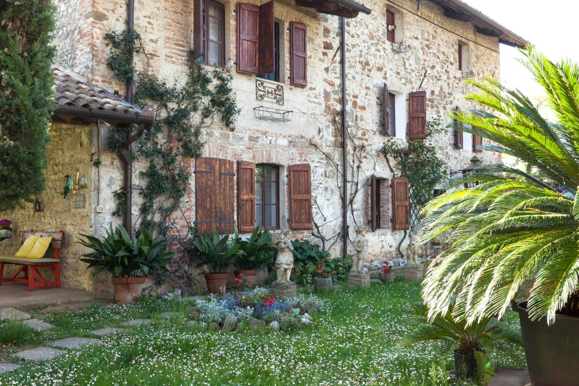 B&B La Casa Del Sole Manzano Exterior photo